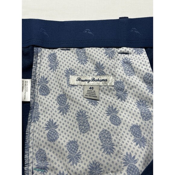 Tommy Bahama Golf Shorts Navy Blue Golf Marlin Mens Size 40 Pineapples Inside - Picture 3 of 11